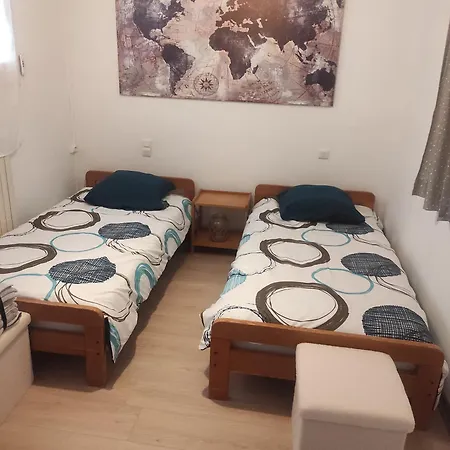 Holiday home L'oustal *